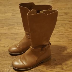 Children's Place girls boots; big girls size 4